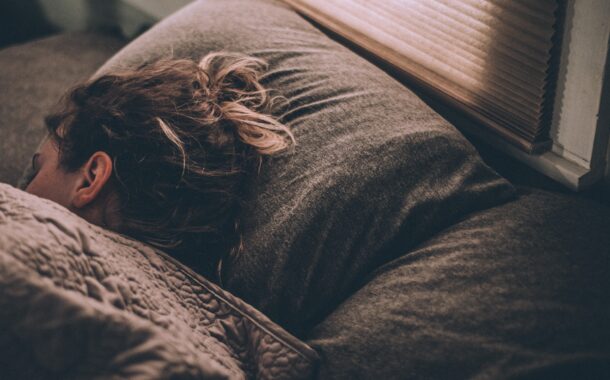 Jak spolu souvisí spánek a imunita? Víme, proč je odpočinek tak důležitý
